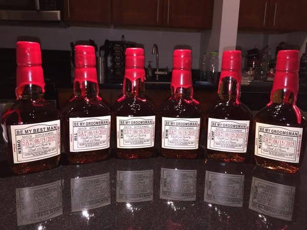 Mannelijke getuige vragen 16 - flessen whiskey met custom etiket label