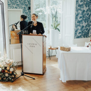 trouwambtenaar-Nadine-Giezen-Leiden