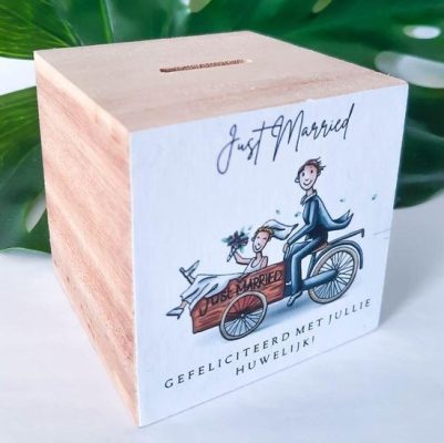 Bruiloft cadeau geld geven - Houten spaarpot bakfiets