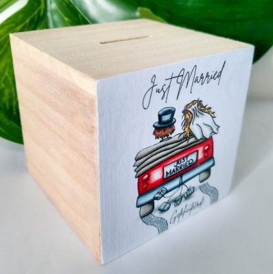 Bruiloft cadeau geld geven - Houten spaarpot just married