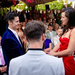 grappige-trouwambtenaar-met-humor-Berend-Koen