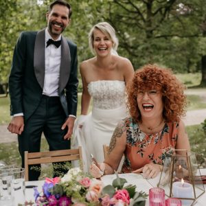 trouwambtenaar-Amsterdam-bruidspaar-Sandra-Visser
