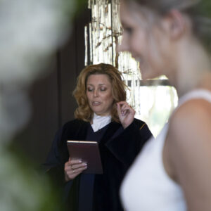 trouwambtenaar-Spijkenisse-Saskia-Offerhaus