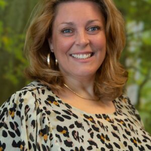 zingende-trouwambtenaar-Saskia-Offerhaus