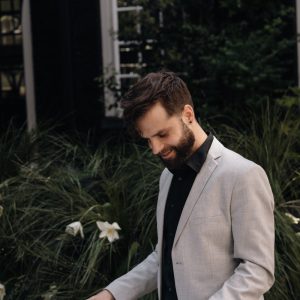 trouwambtenaar-met-humor-Berend-Koen