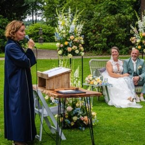 ceremoniespreker-Haarlem-Adrienne-Moleman-trouwt
