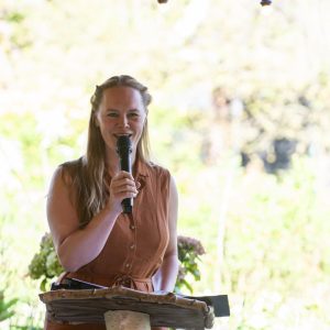 Bruiloft-Alpen-aan-den-Rijn-Dewi-de-Gans-Sprankelende-Spreker
