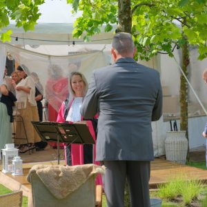 Zingende-trouwambtenaar-Gaby-Beest-Cuijk