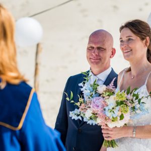 trouwen-op-het-strand-Risje