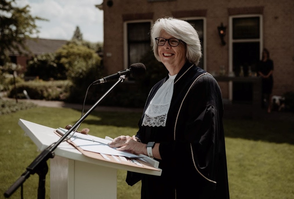 trouwambtenaar-Rotterdam-Ellemieke-verbindt-echt