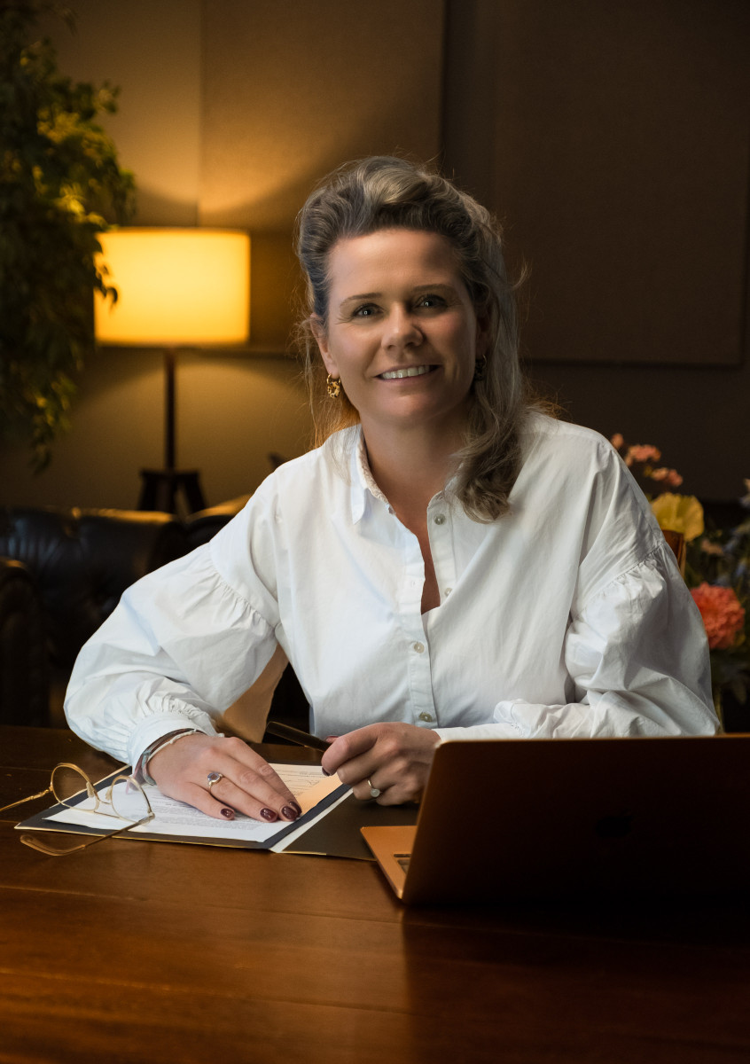 Twentse-trouwambtenaar-Constance