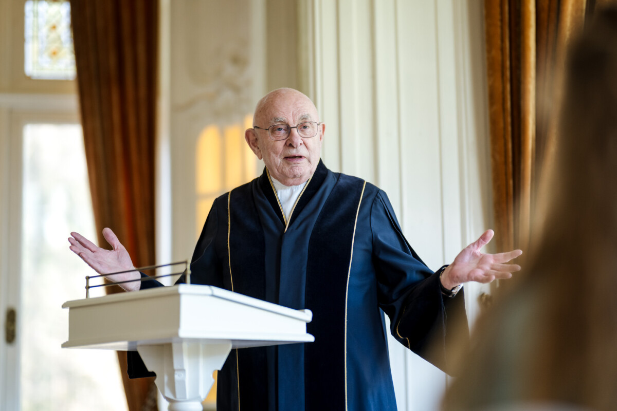 Michael-van-Praag-trouwambtenaar