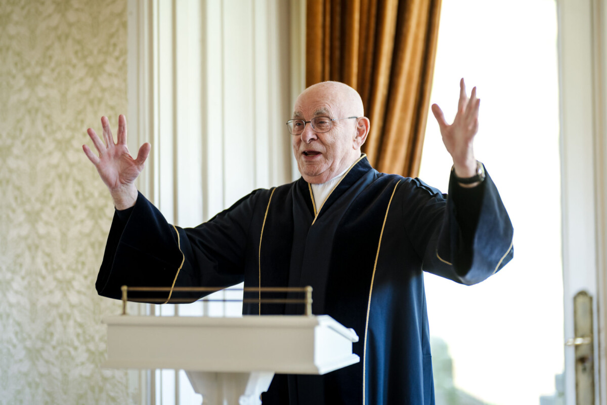 Michael-van-Praag-trouwambtenaar