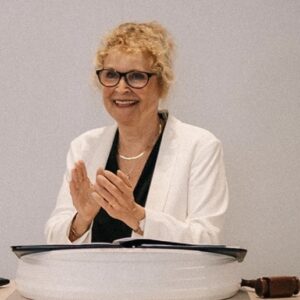 Ceremoniespreker-Eindhoven-Edith-Koppelmans